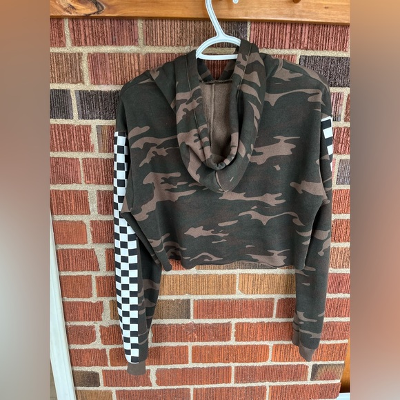 Dickie’s camo crop. - Picture 5 of 6